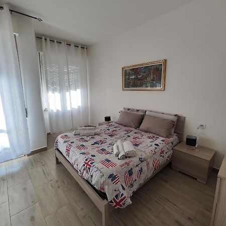 Appartamento C&Y Torelli 1 Новара Екстер'єр фото