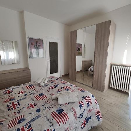 Appartamento C&Y Torelli 1 Новара Екстер'єр фото